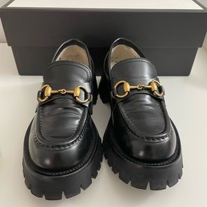 GUCCI leather lug sole horsebit loafers! Size 35. AMAZING condition!